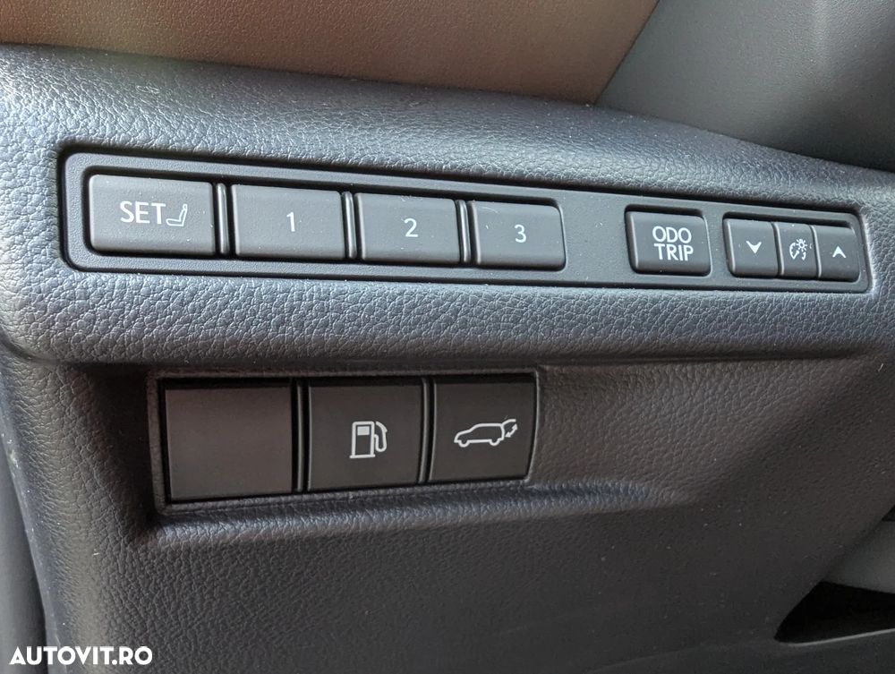 Lexus LBX 1.5 HEV 4x2 CVT Relax - 16