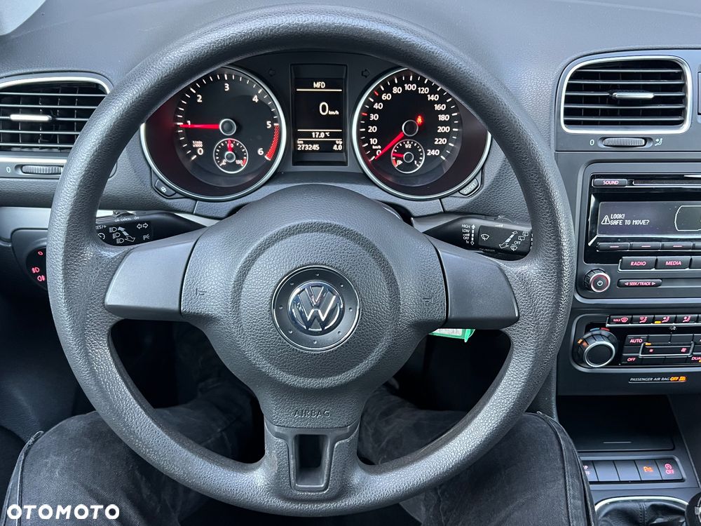 Volkswagen Golf 1.6 TDI DPF BlueMotion - 24