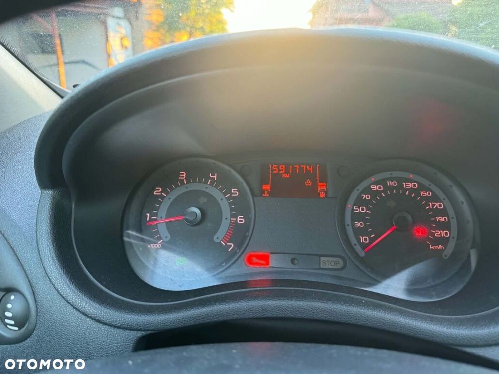 Renault Clio 1.2 16V Emotion - 6