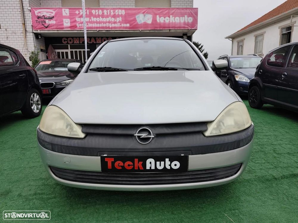 Opel Corsa 1.2 16V Confort - 2