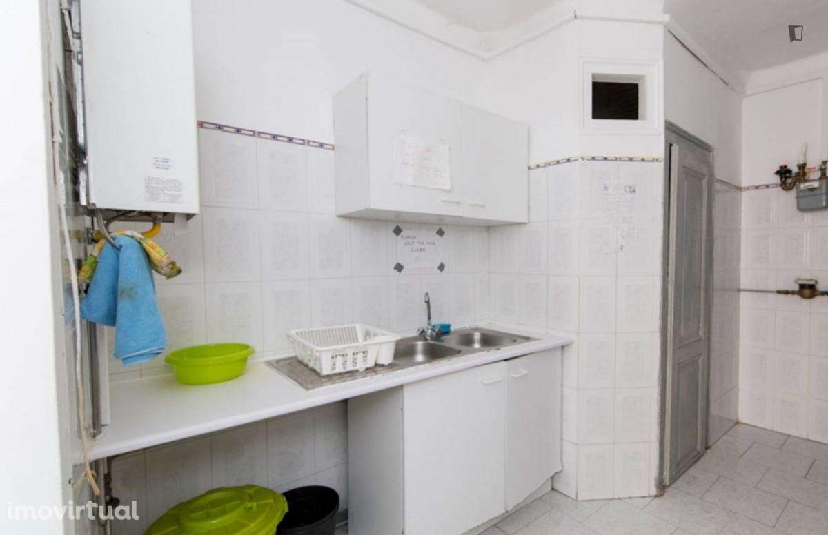 Quarto - localizado em Saldanha Lisbon - Grande imagem: 4/11