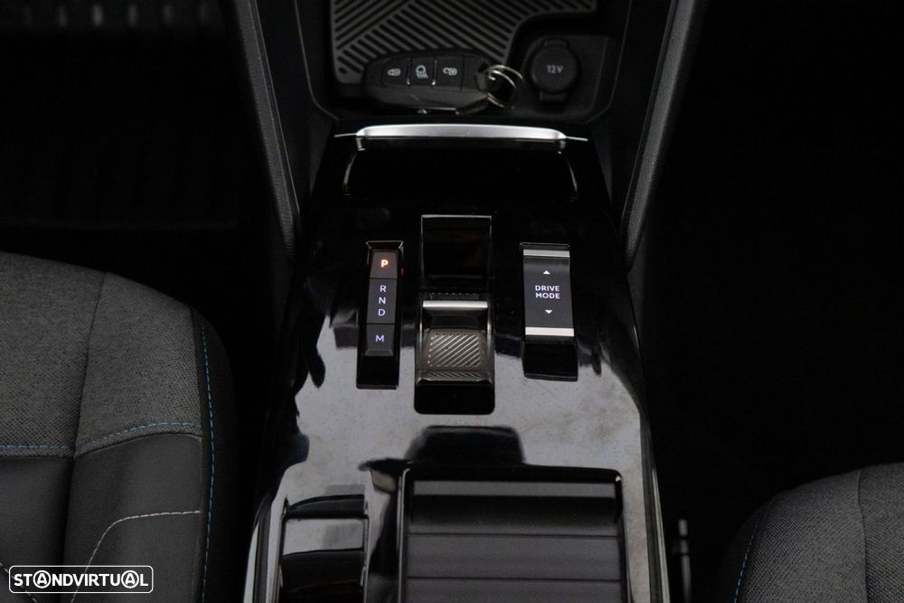 Citroën C4 1.2 PureTech Shine EAT8 - 28