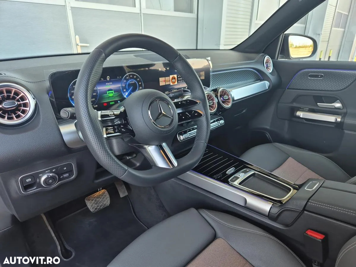 Mercedes-Benz EQB 300 4MATIC - 10