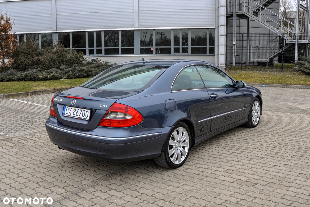 Mercedes-Benz CLK 320 CDI 7G-TRONIC Avantgarde - 4
