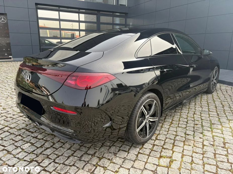 Mercedes-Benz CLA 200 mHEV 4-Matic 8G-DCT - 4