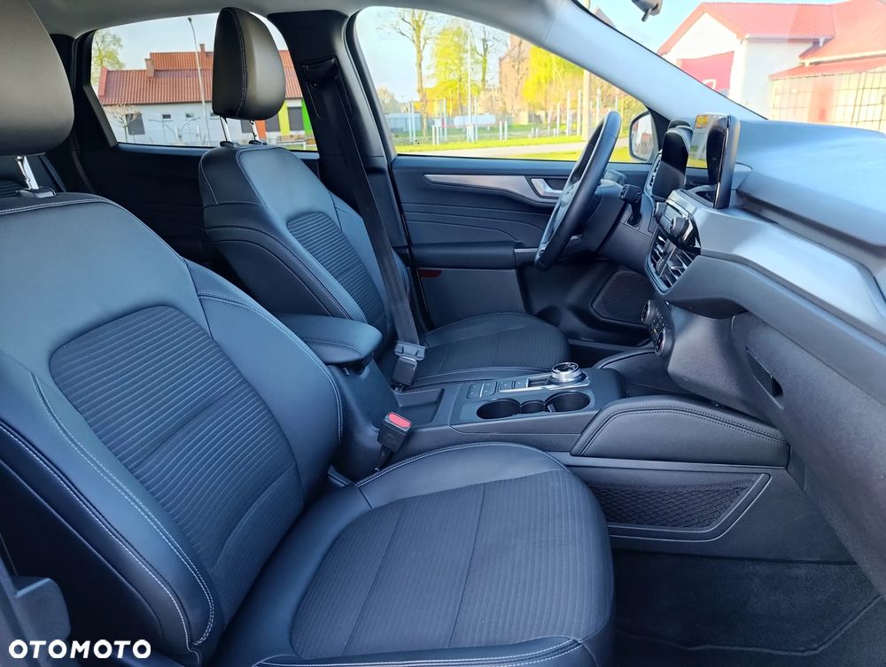 Ford Kuga - 23