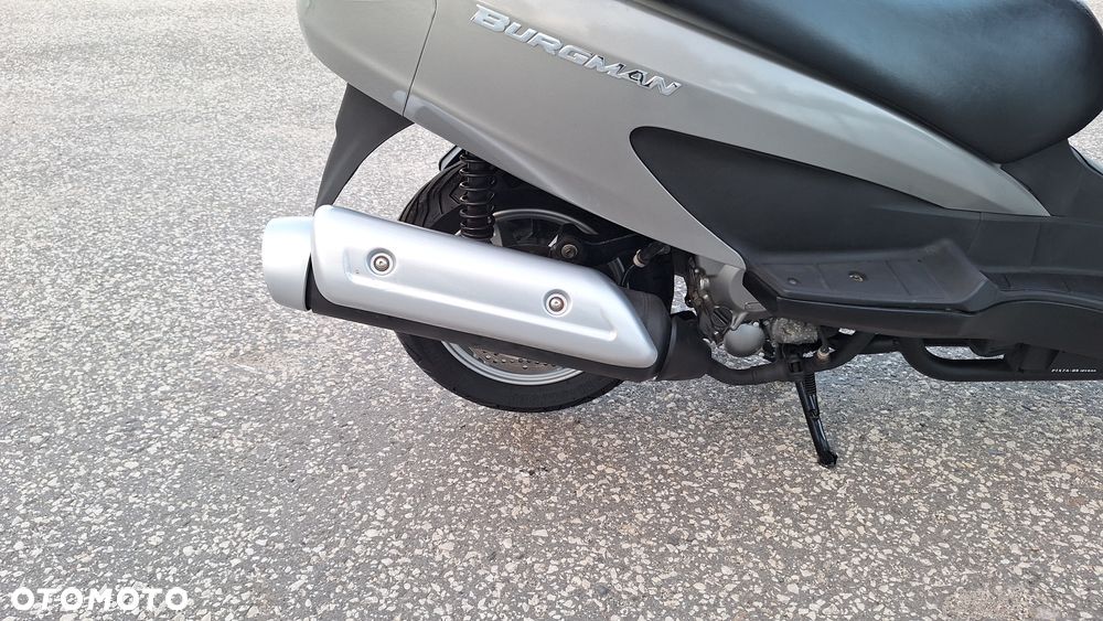 Suzuki Burgman - 16