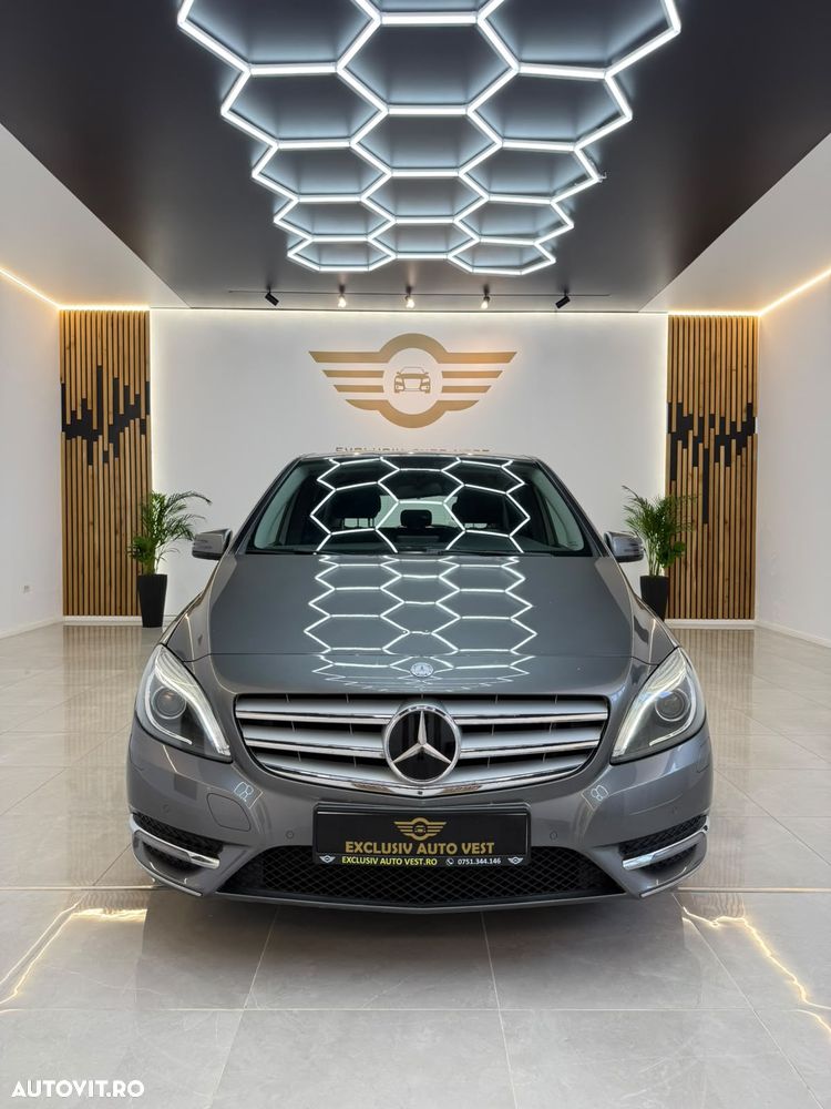 Mercedes-Benz B 180 - 11