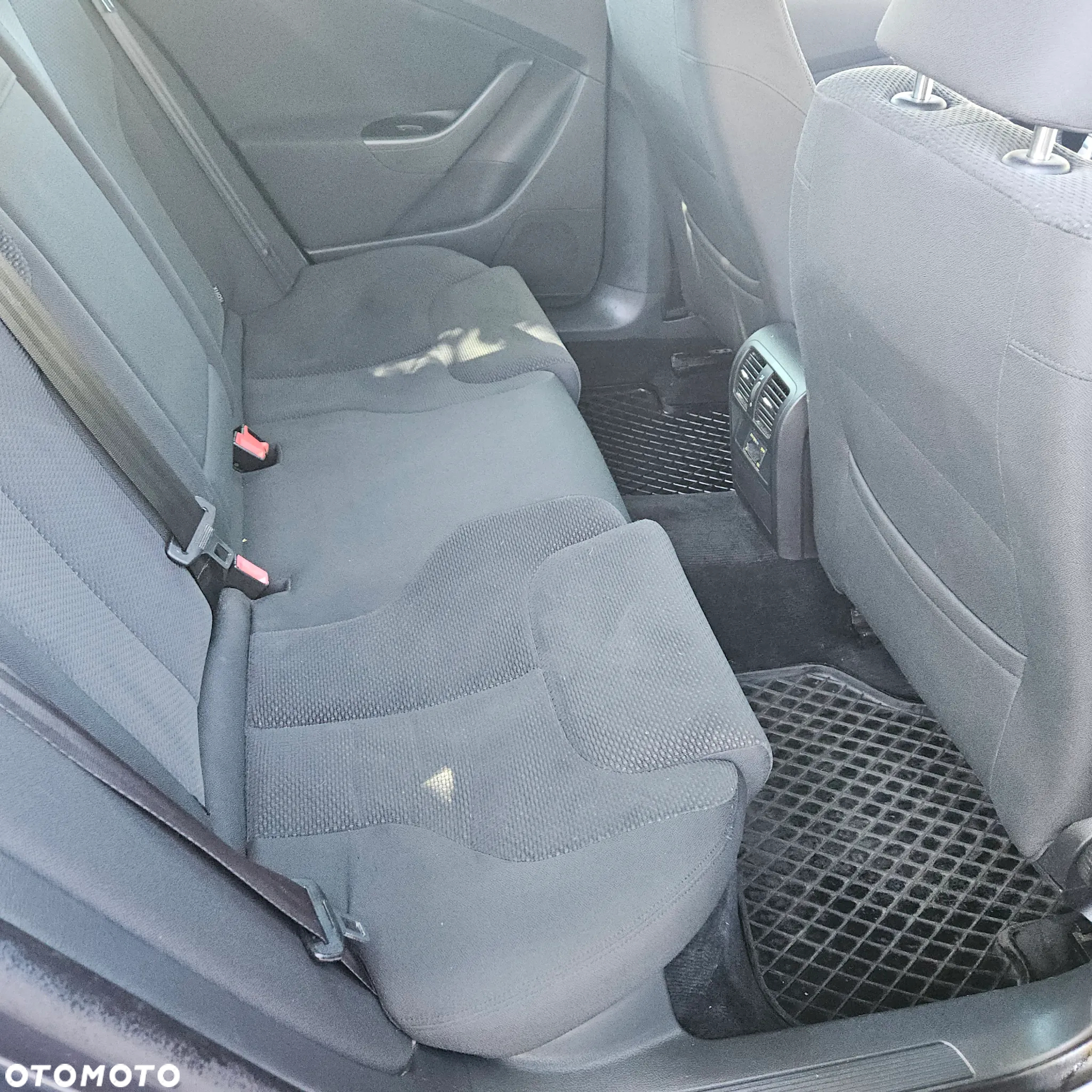 Volkswagen Passat 2.0 TDI DPF Highline - 18