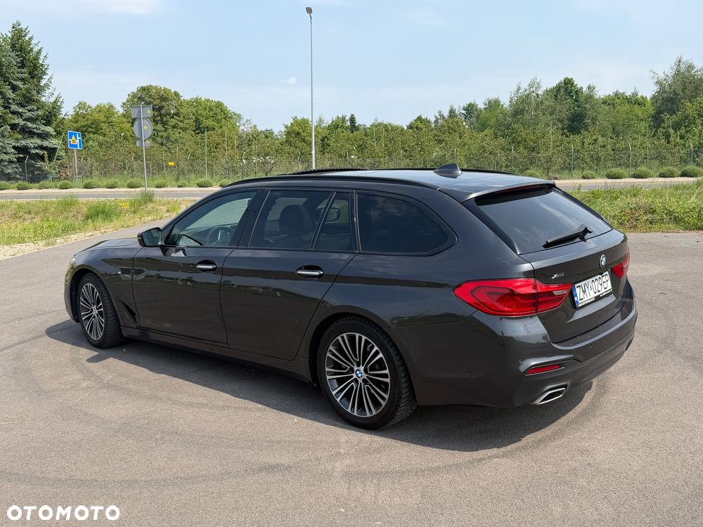 BMW Seria 5 520d xDrive M Sport sport - 36