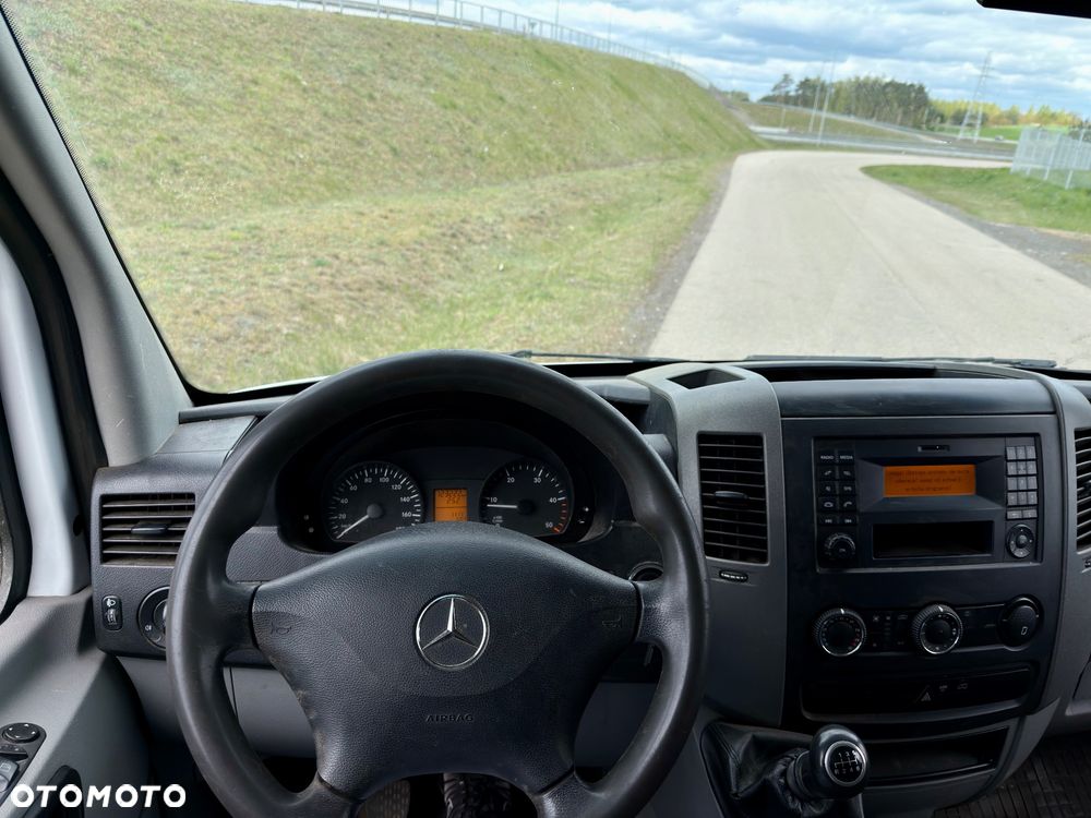 Mercedes-Benz Sprinter - 9