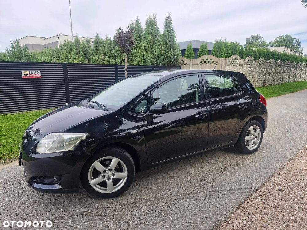 Toyota Auris 1.6 VVT-i Executive - 4