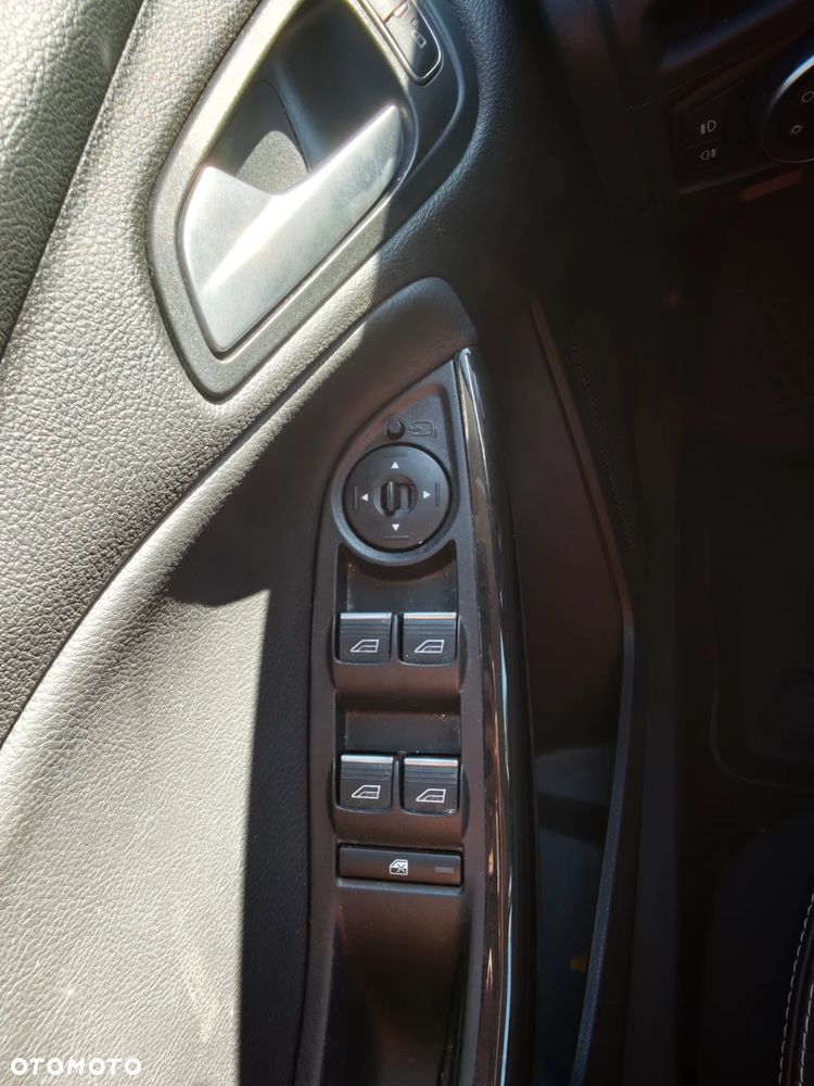 Ford Focus 1.0 EcoBoost Titanium - 21