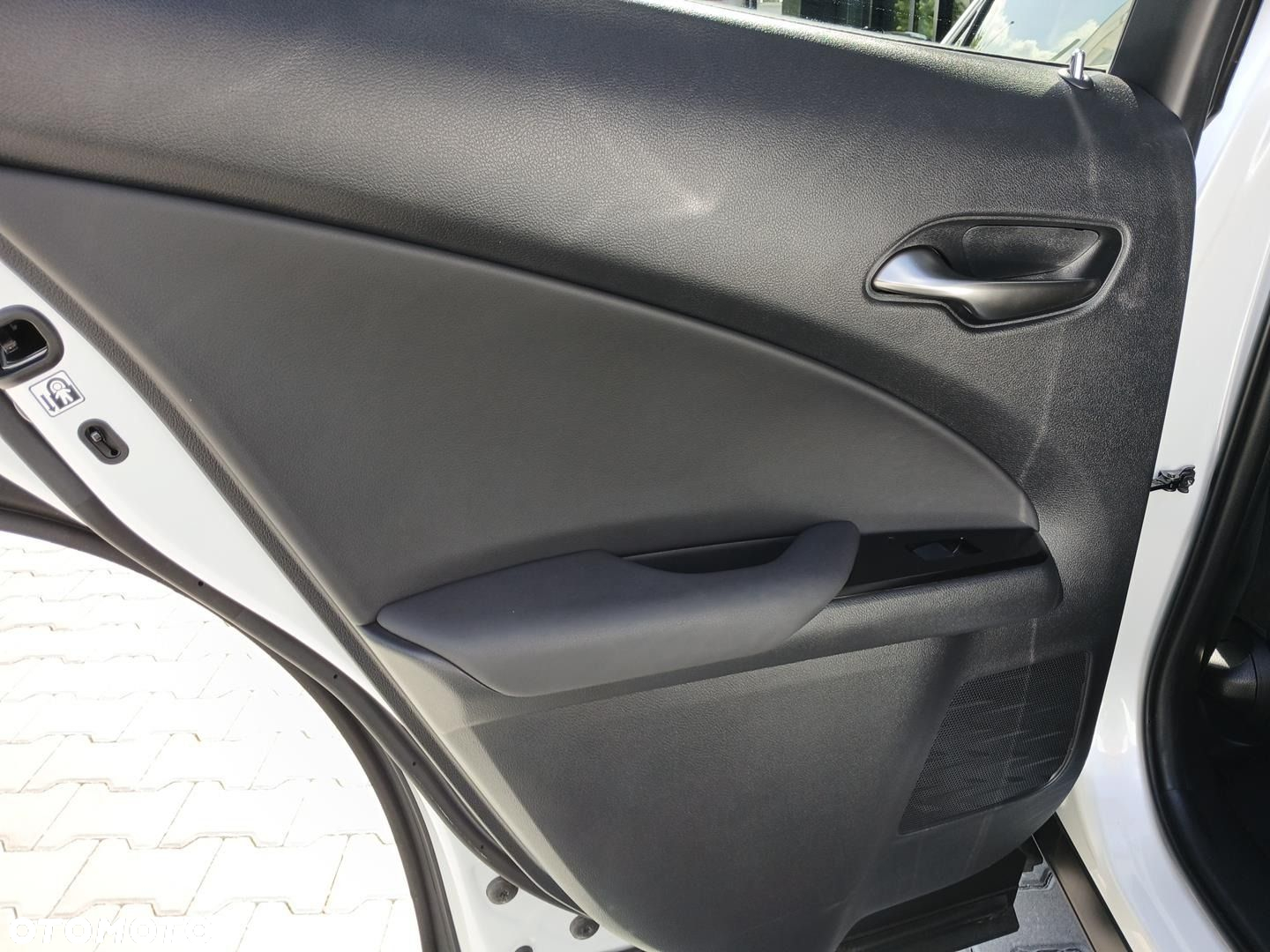 Lexus UX - 22