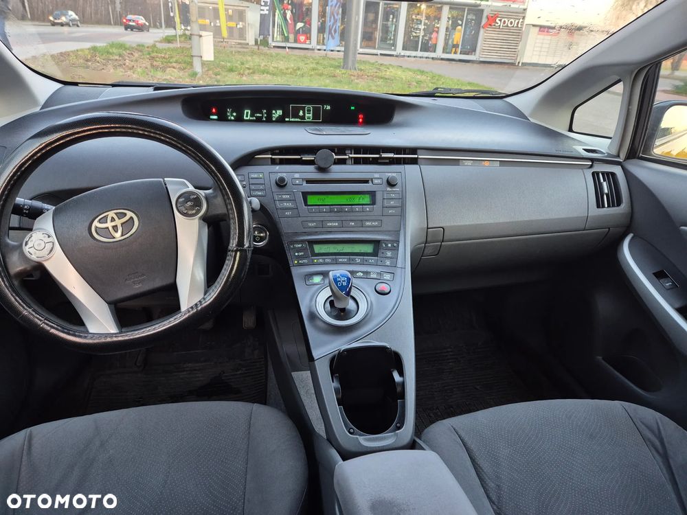Toyota Prius - 9