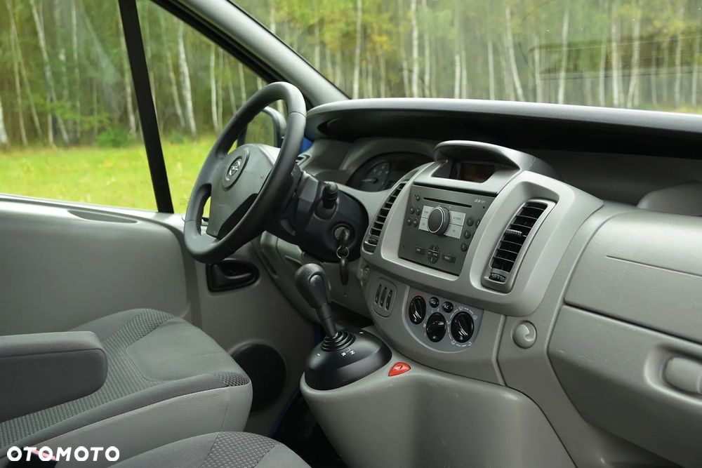 Opel VIVARO 2.5 CDTi 145KM * Z Niemiec * KLIMA * AUTOMAT * ZNAKOMITY STAN! - 27