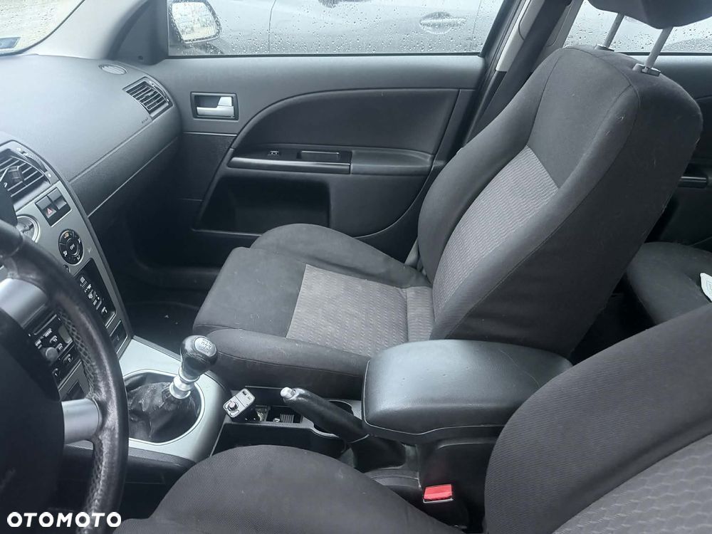 Ford Mondeo 2.0 TDCi Ghia - 11