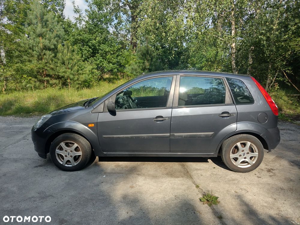 Ford Fiesta 1.3 - 8