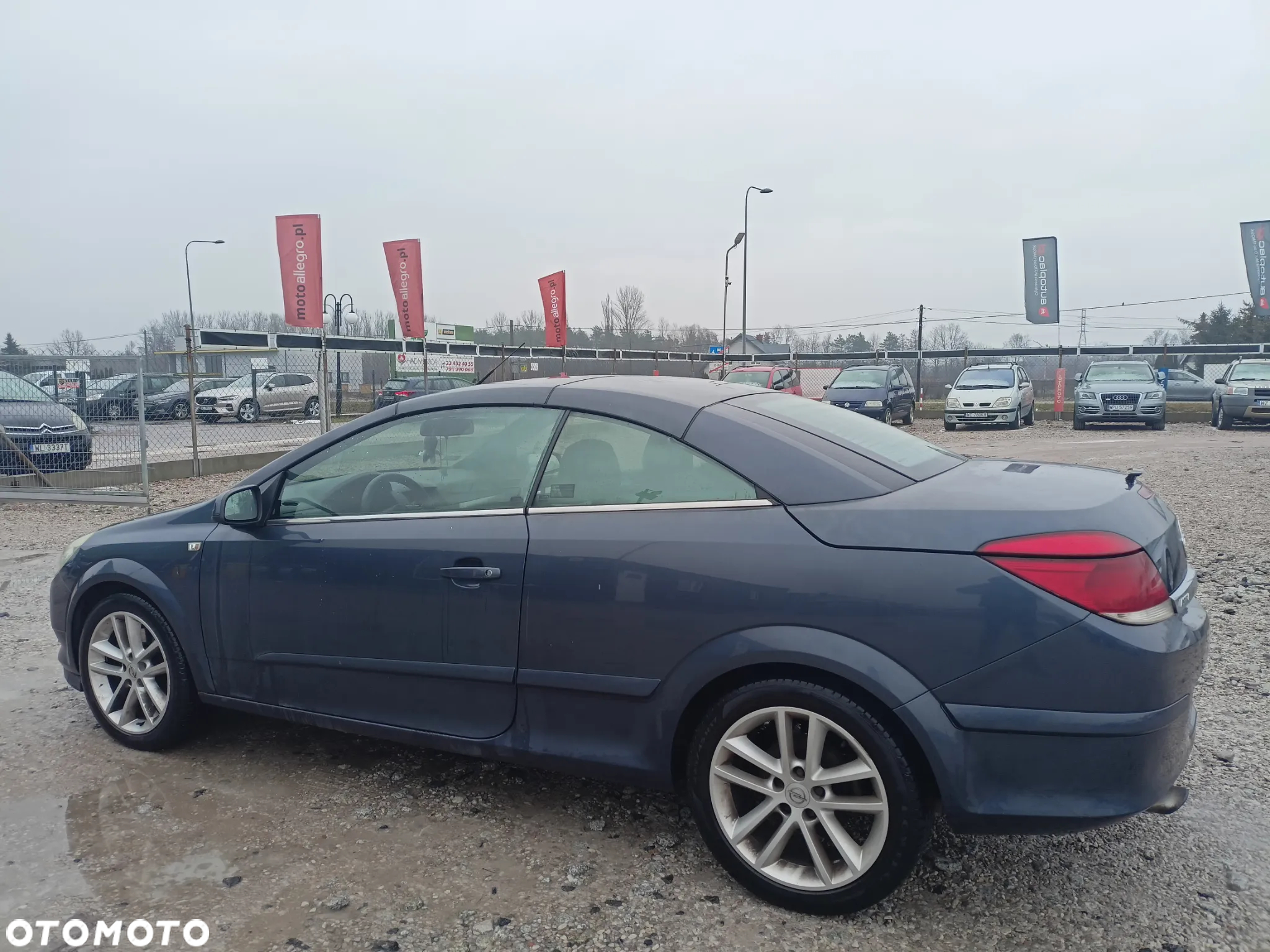Opel Astra TwinTop 2.0 T Cosmo - 3