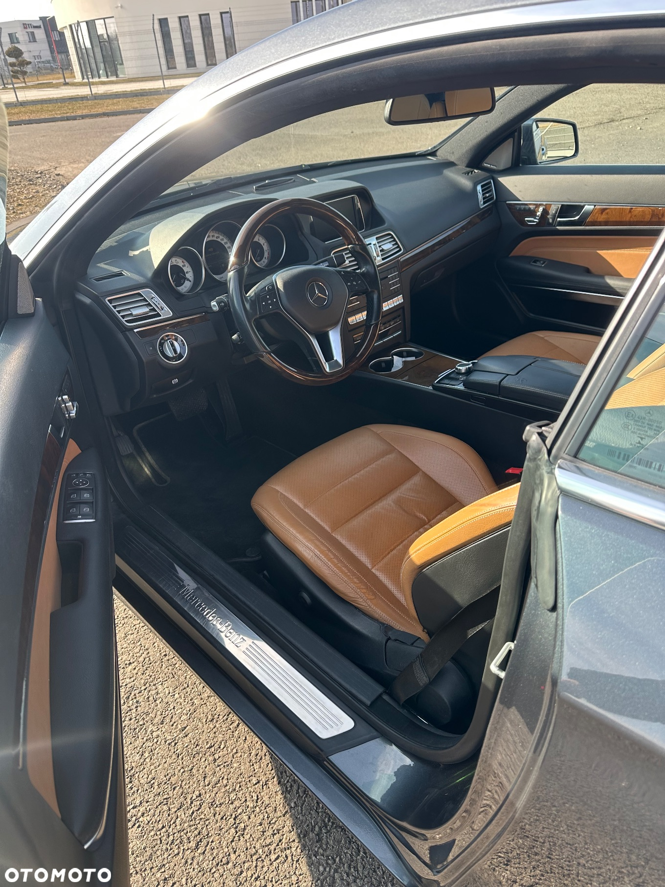 Mercedes-Benz Klasa E 400 Coupe 7G-TRONIC - 8