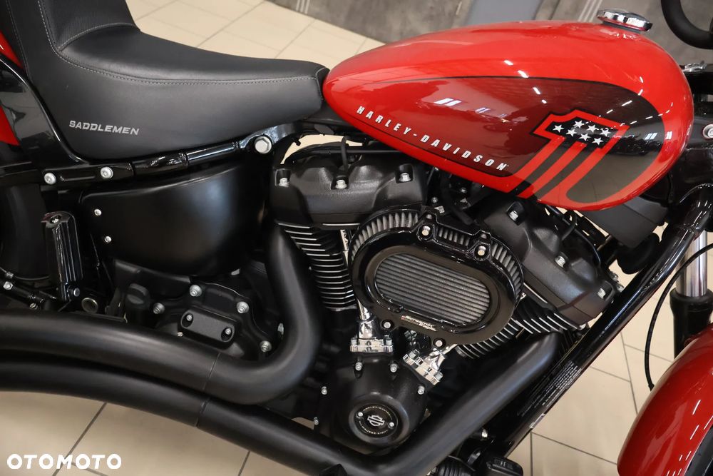 Harley-Davidson Dyna Street Bob - 16