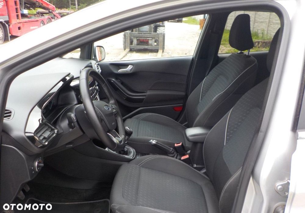 Ford Fiesta - 17