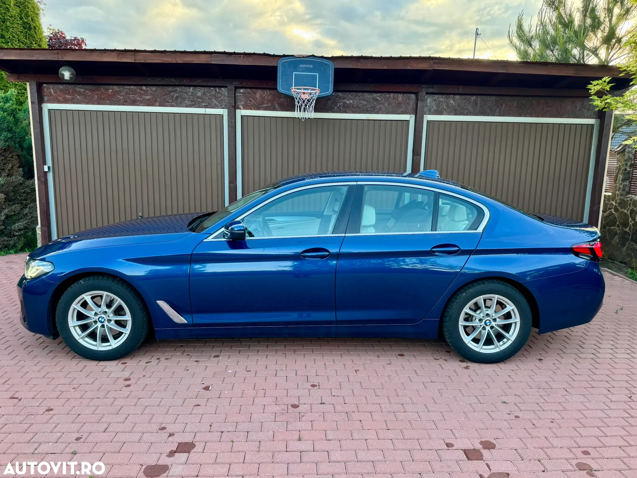 BMW Seria 5 520i AT MHEV - 8