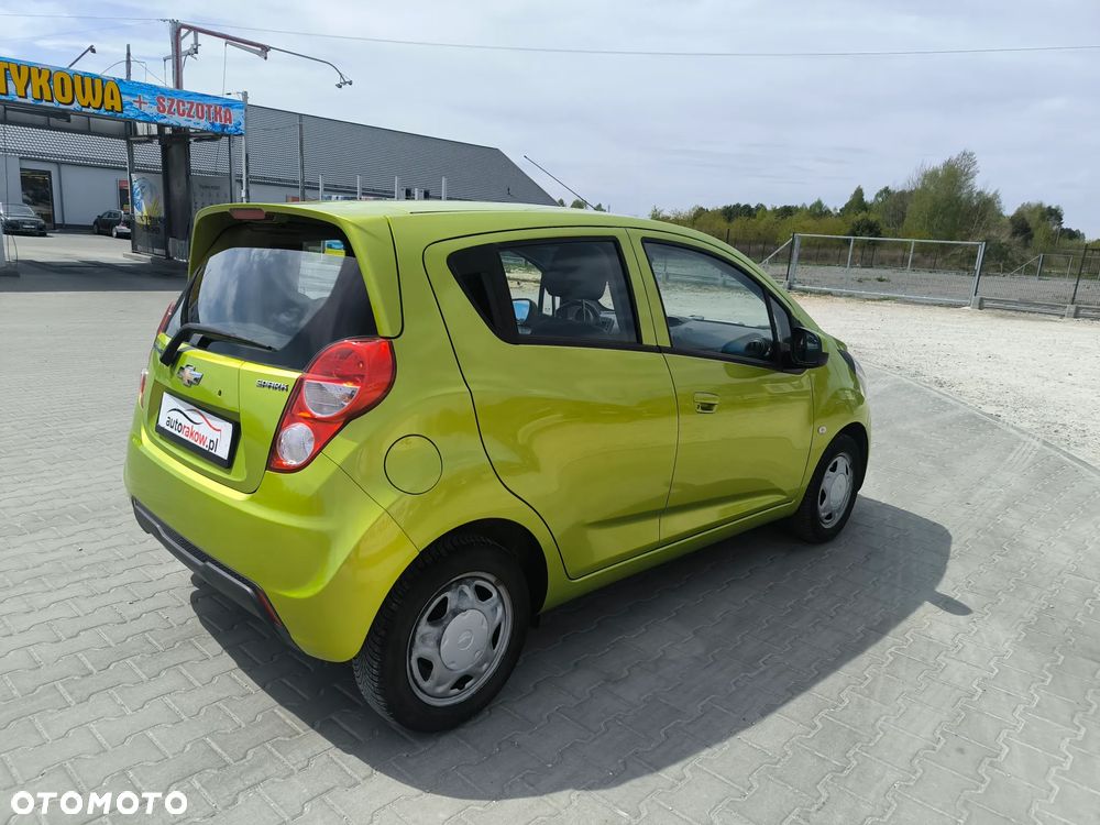 Chevrolet Spark 1.0 Base - 5