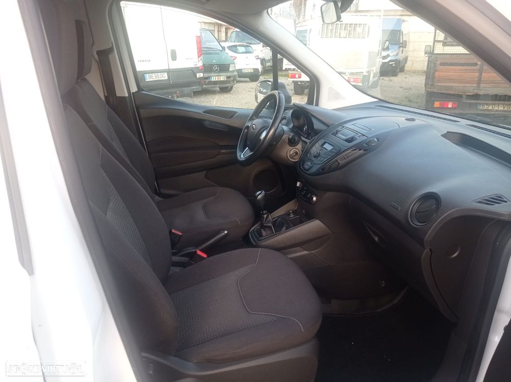 Ford Transit Courier - 4