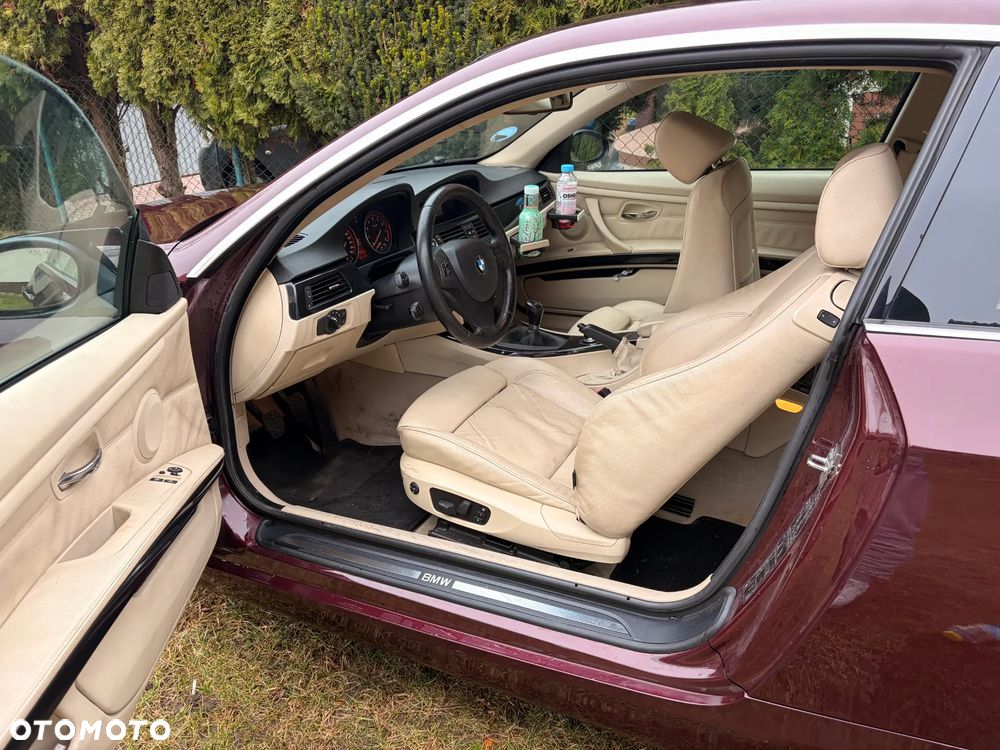 BMW Seria 3 330i - 11