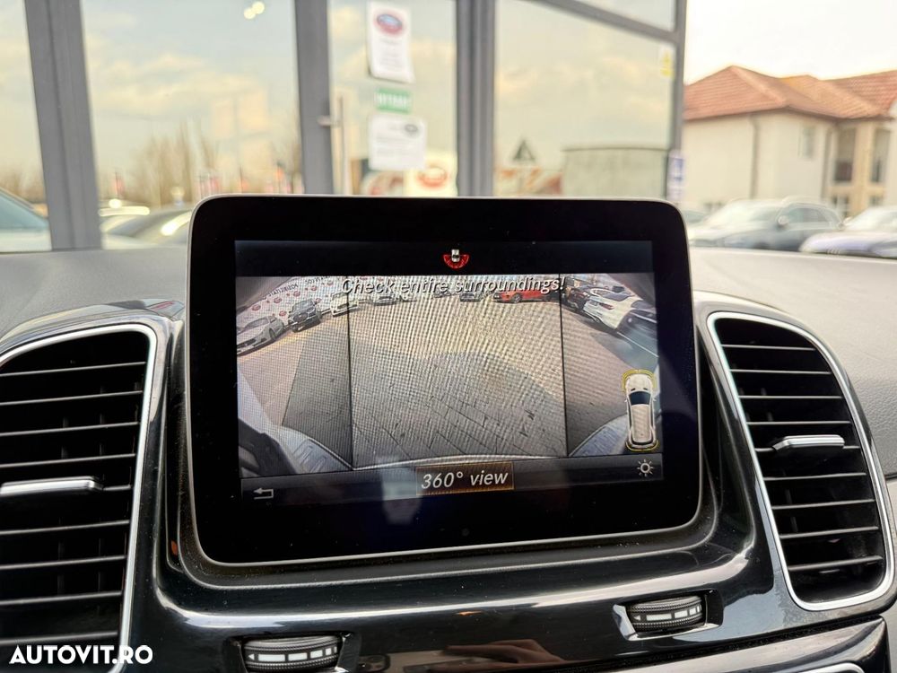 Mercedes-Benz GLE - 12