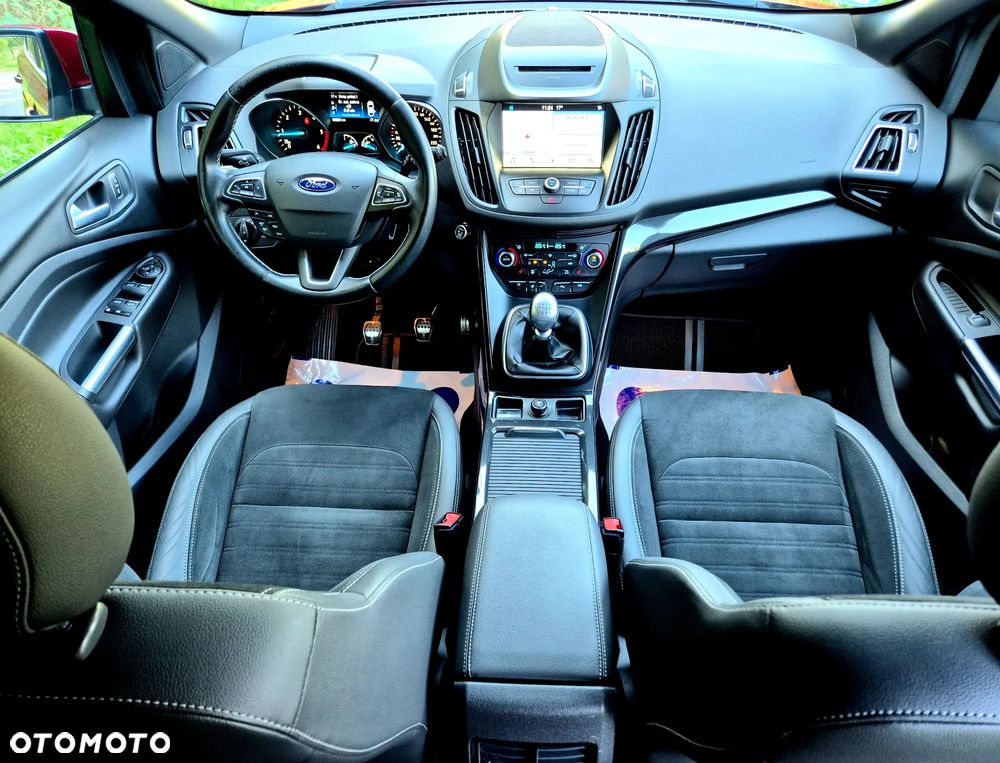 Ford Kuga 2.0 TDCi 4x4 ST-Line - 36