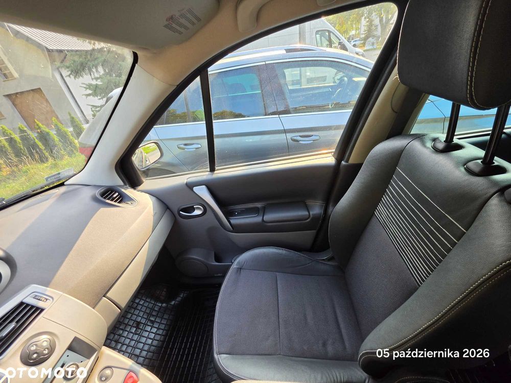 Renault Grand Scenic - 4