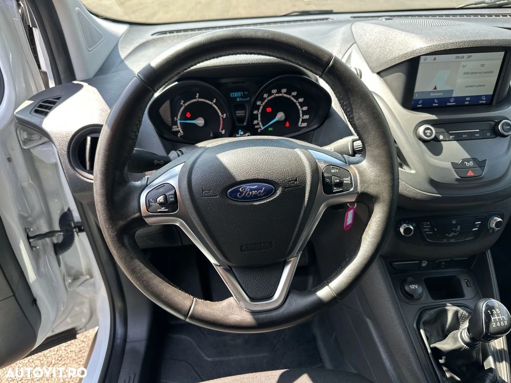 Ford Transit Courier - 16
