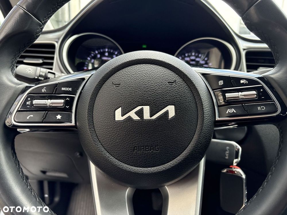 Kia Ceed 1.5 T-GDI M - 22