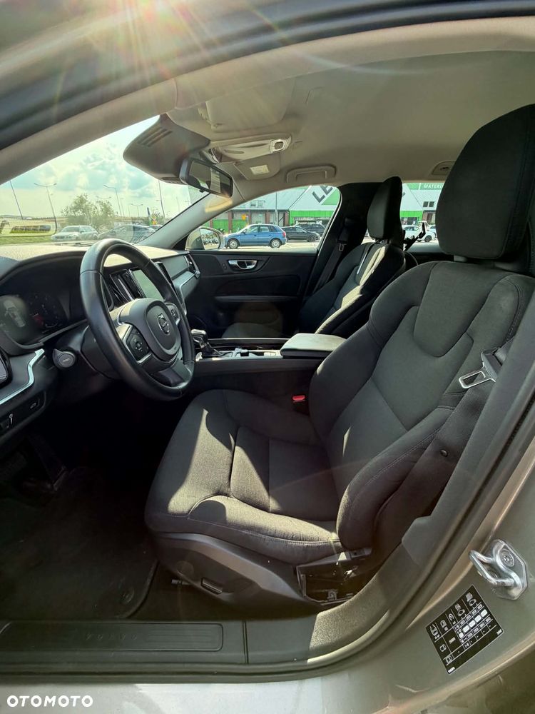Volvo V60 D3 Momentum - 6