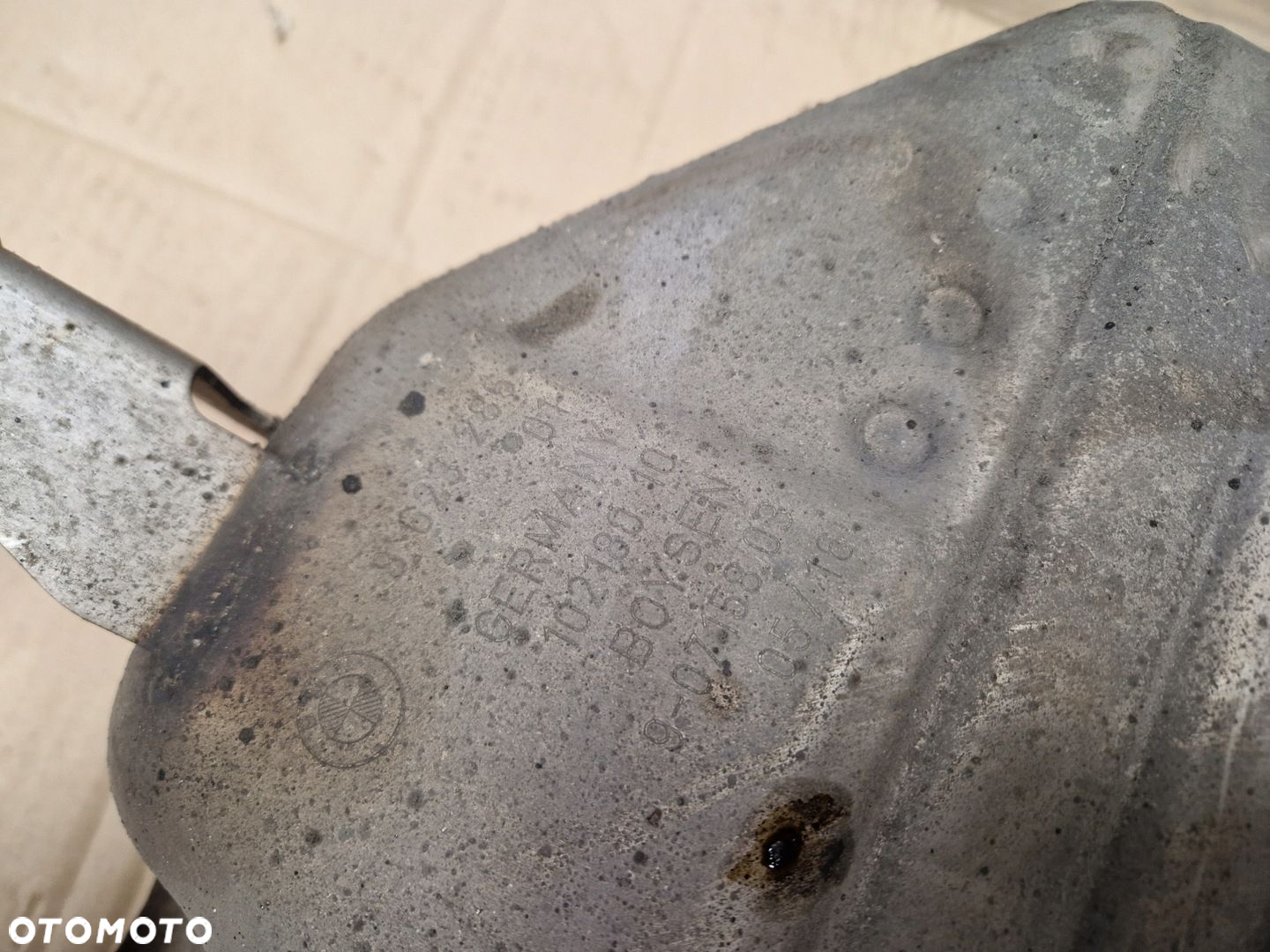 BMW F30 330e WYDECH KOMPLETNY TŁUMIK HYBRYDA 8623286 8623285 - 9
