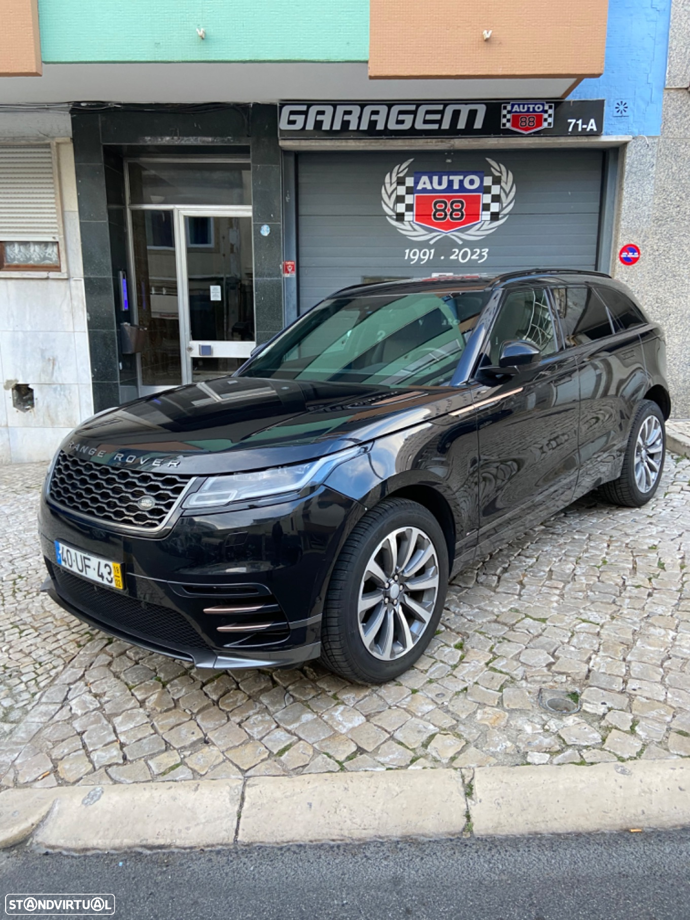 Land Rover Range Rover Velar 2.0 D R-Dynamic - 2