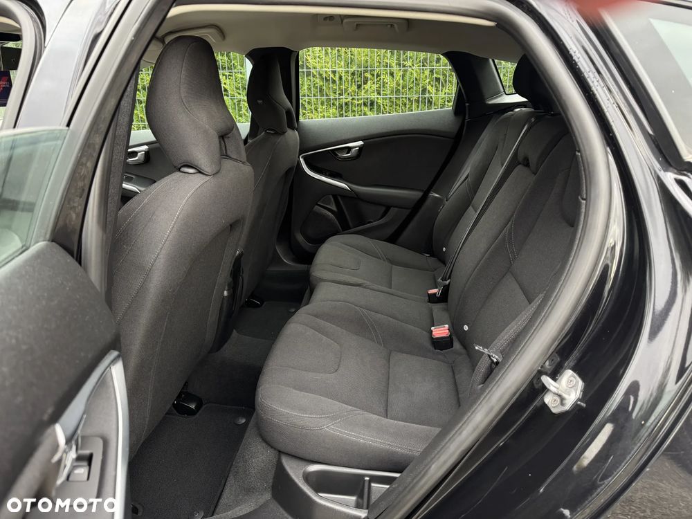 Volvo V40 D2 Momentum - 20