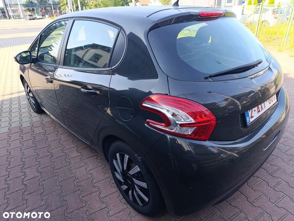 Peugeot 208 82 VTI Allure - 5