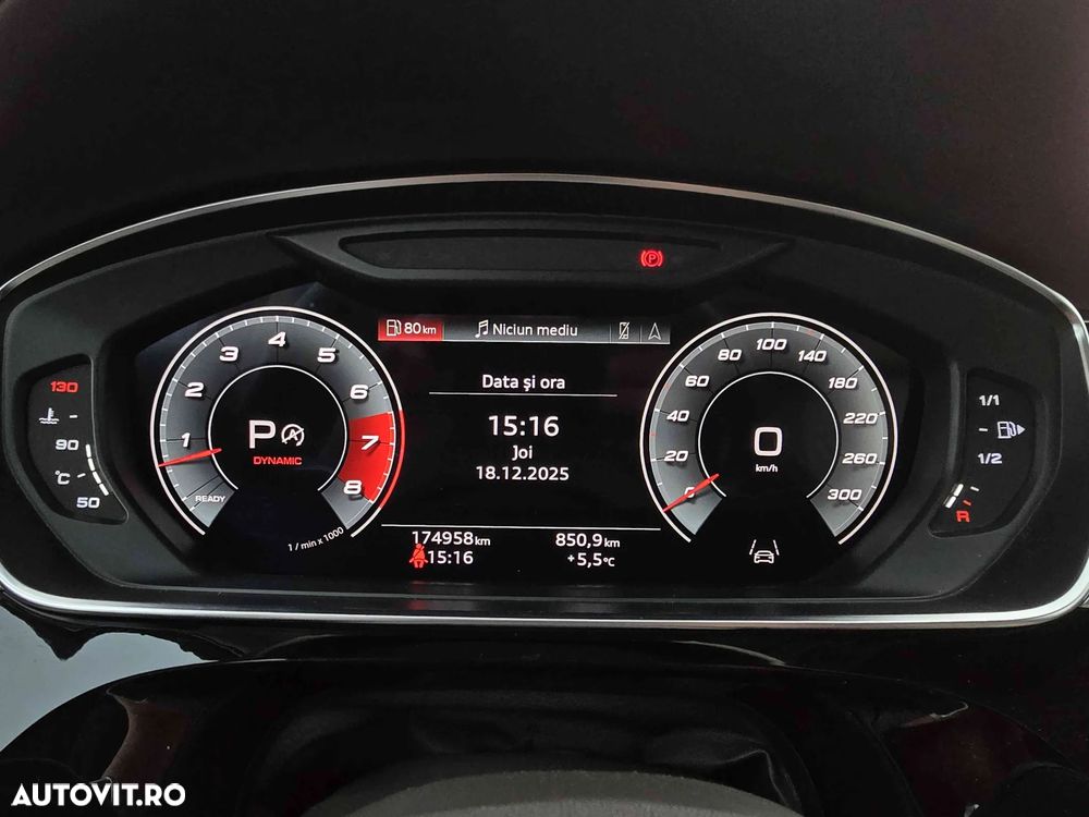 Audi A8 - 8