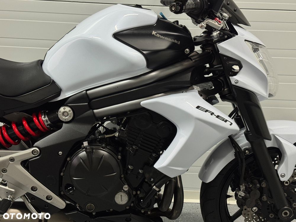Kawasaki ER - 8