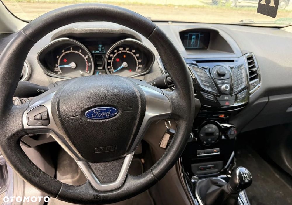 Ford Fiesta - 9