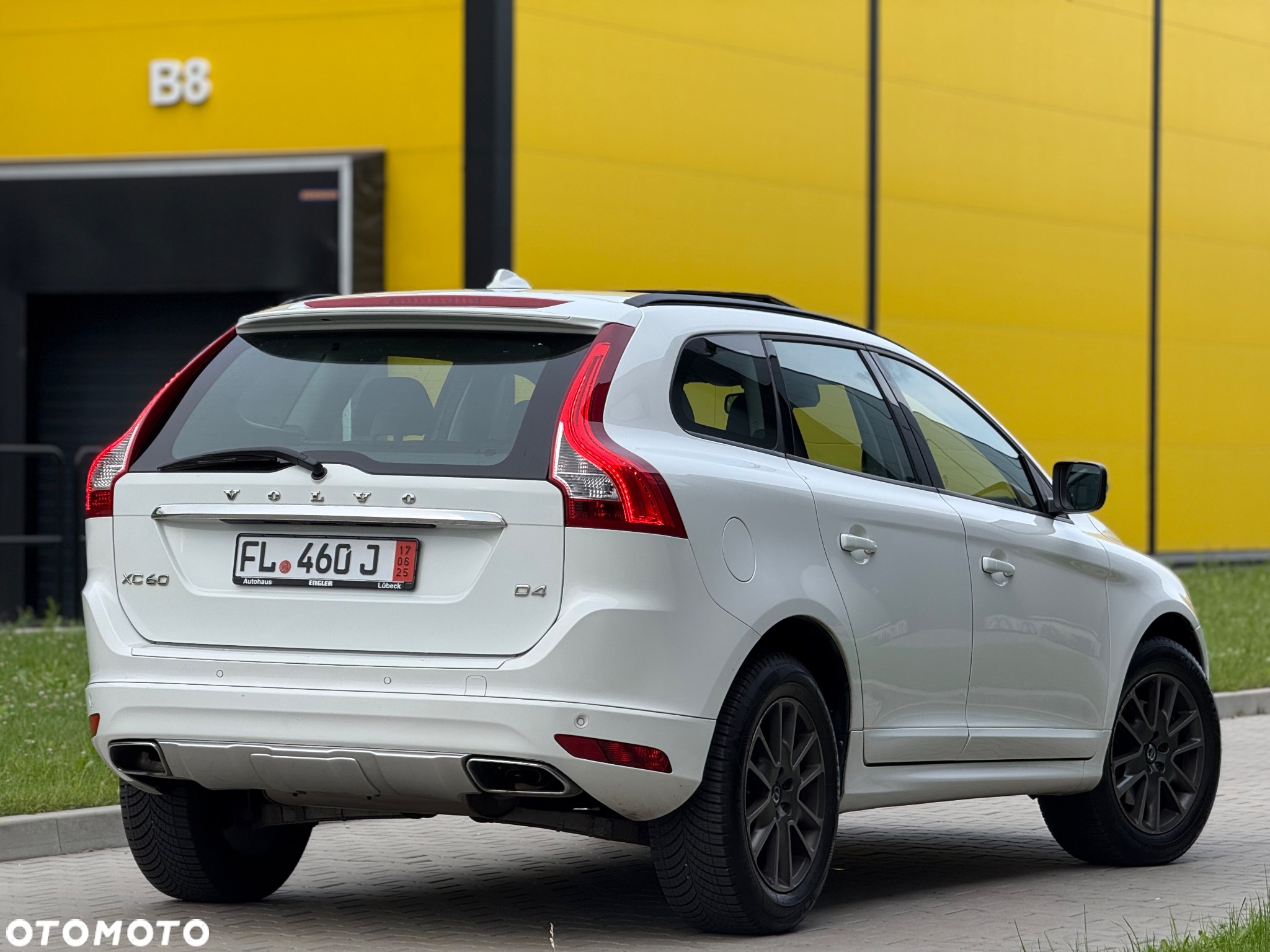 Volvo XC 60 D4 Drive-E Kinetic - 4