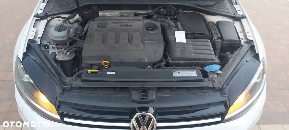 Volkswagen Golf 2.0 BlueTDI DSG Comfortline - 24