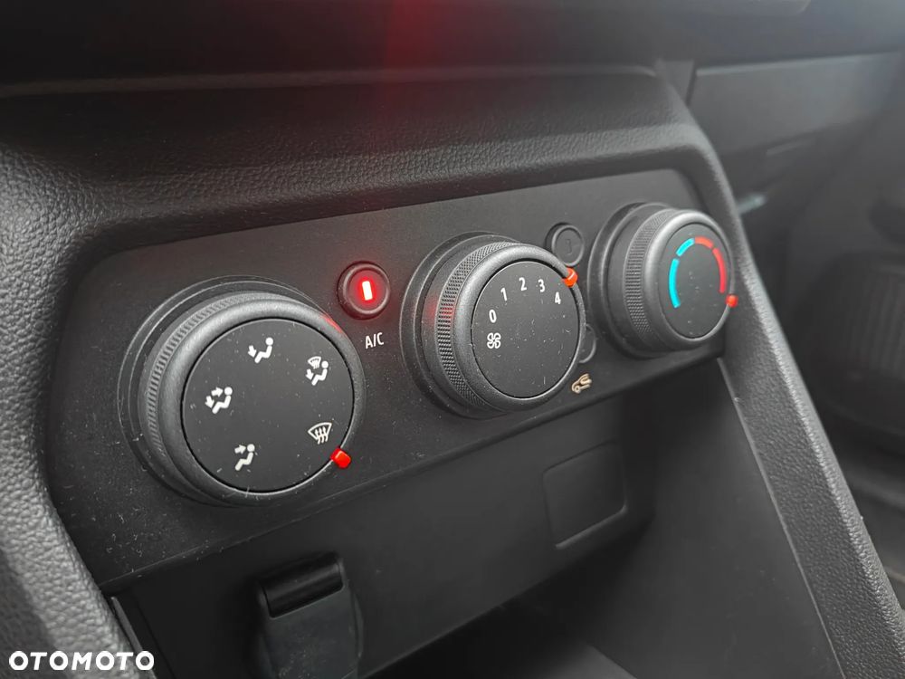 Dacia Jogger 1.6 Full Hybrid 140 Expression MMT - 17