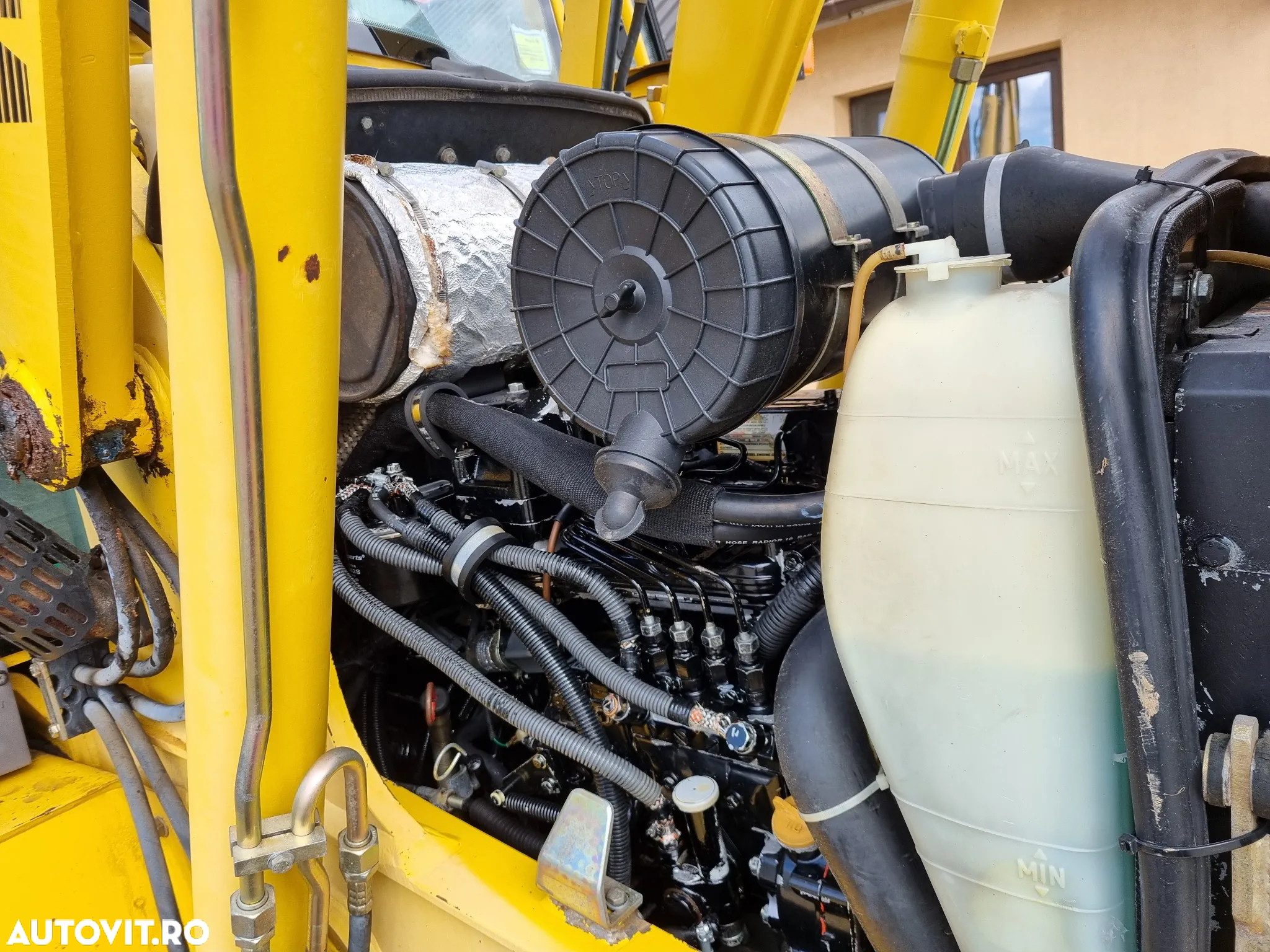 Komatsu WB97 R-2 - 15