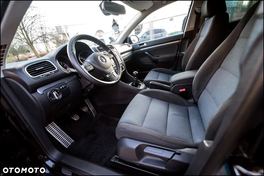 Volkswagen Golf - 17