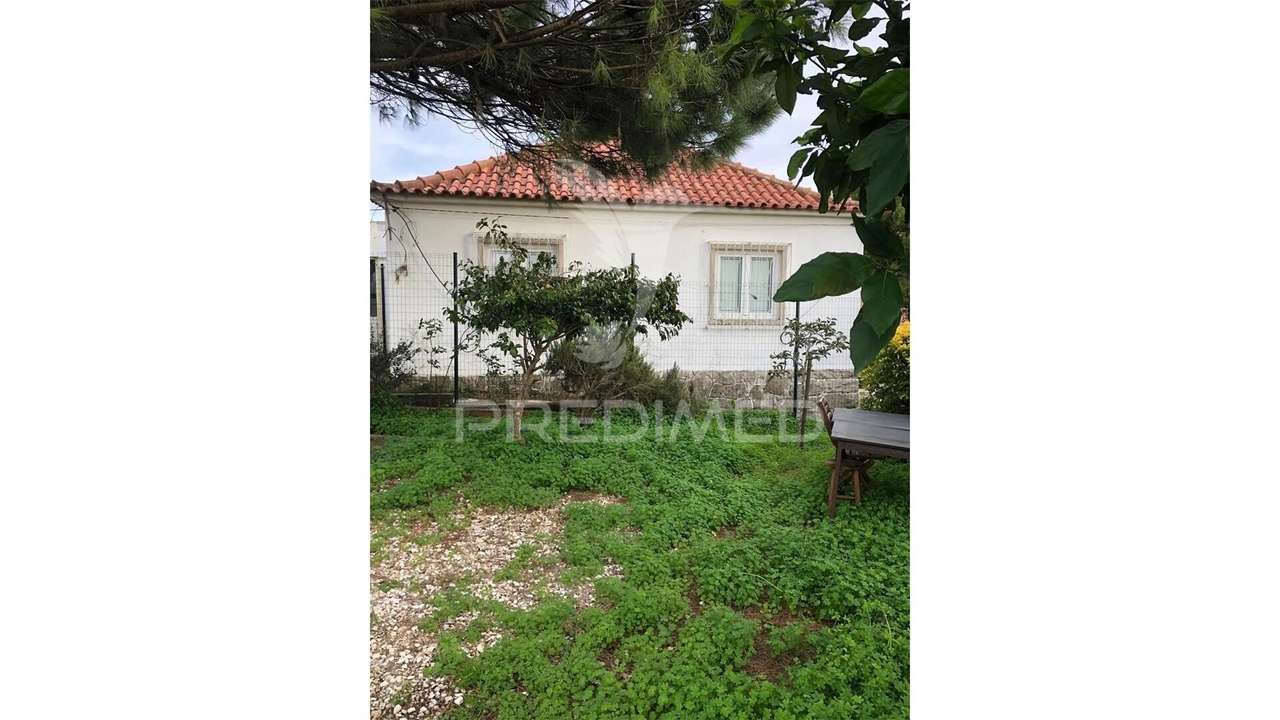 Propriedade com grande terreno em Albarraque - Grande imagem: 3/4