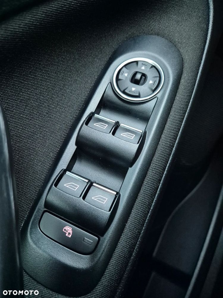 Ford S-Max 2.0 TDCi DPF Titanium - 20